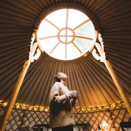 Lüks kamp alanı Yurt District