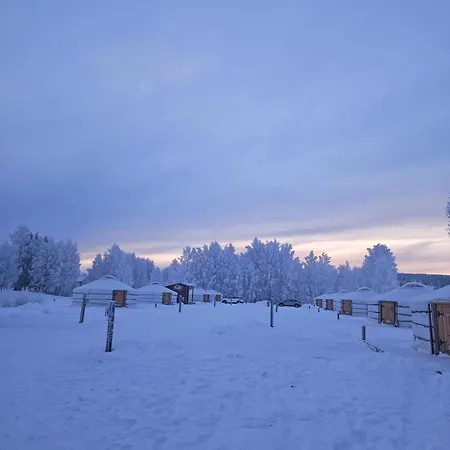 Lüks kamp alanı Yurt District